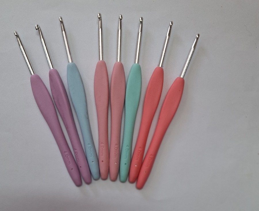 TUNÇ ELASTİK SAPLI YÜN TIĞ 4.00 NUMARA