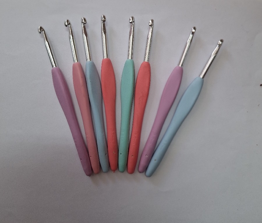 TUNÇ ELASTİK SAPLI YÜN TIĞ 5.00 NUMARA